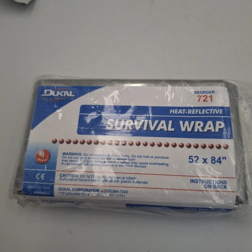 Emergency Survival Lot (8pc) Mylar Blankets 52x84 Chem Light Sticks Glow Hook